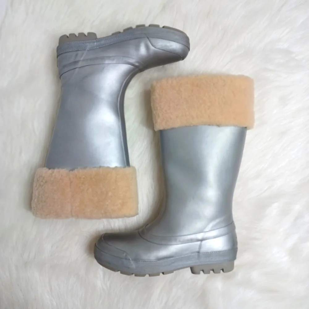 Ugg Australia Rare Snow Boots Silver Women's Size 6